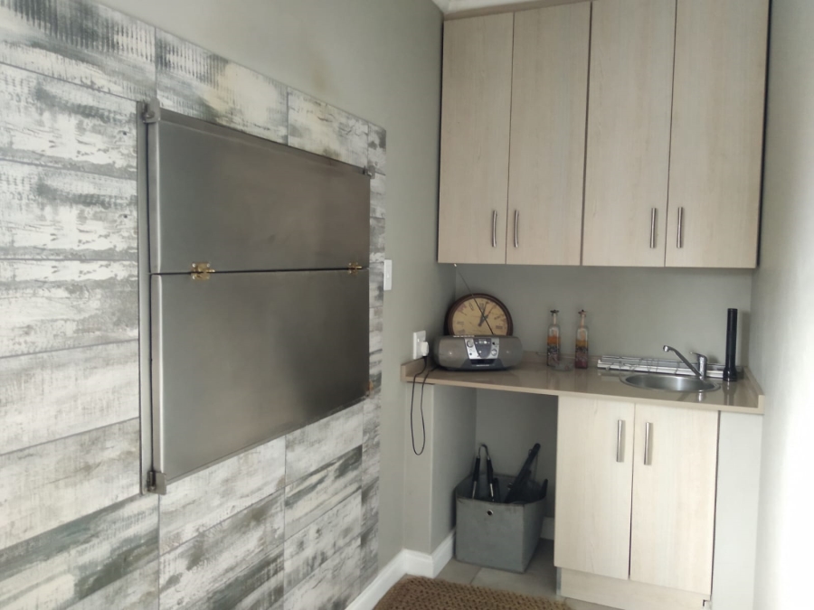To Let 7 Bedroom Property for Rent in Dana Bay Western Cape